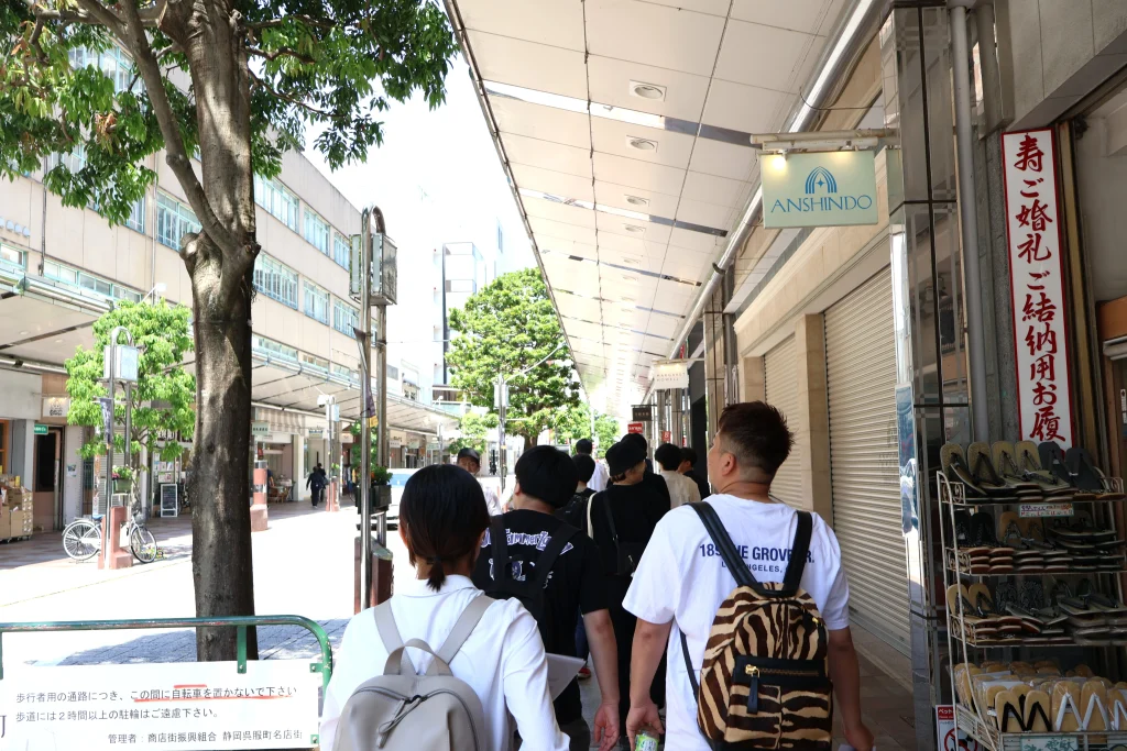 呉服町商店街を歩きながら街の雰囲気を体感